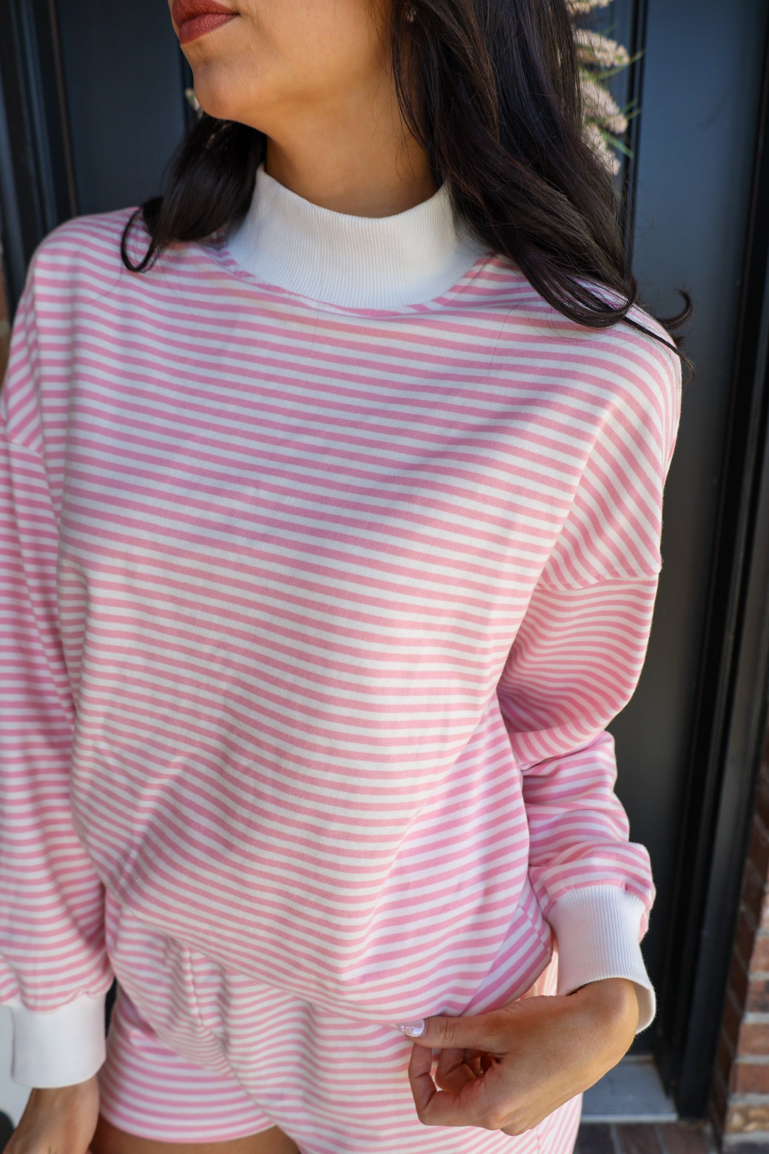 Oversized Mock Neck Stripped Sweatshirt